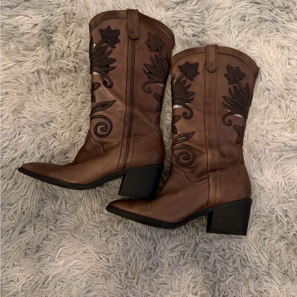 Carlos Santana Brown Embroidered Heeled Boots